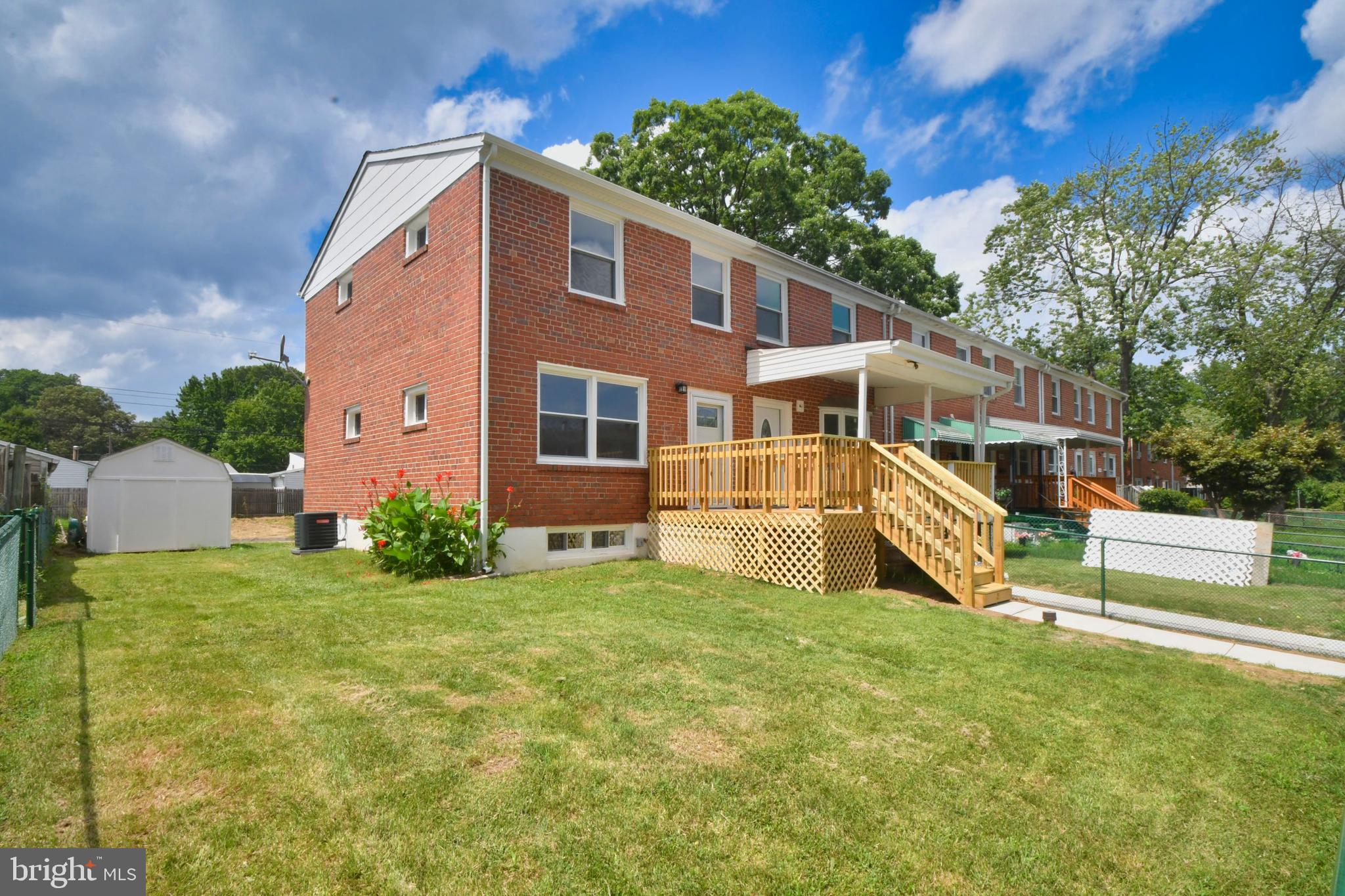 1624 Riverwood Road Baltimore, MD 21221 - Photo 2 of 40