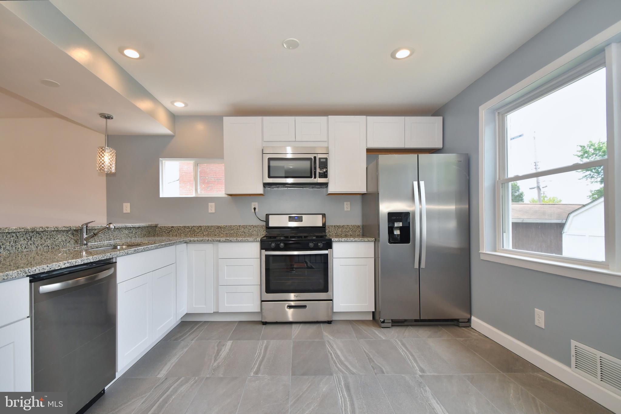 1624 Riverwood Road Baltimore, MD 21221 - Photo 12 of 40