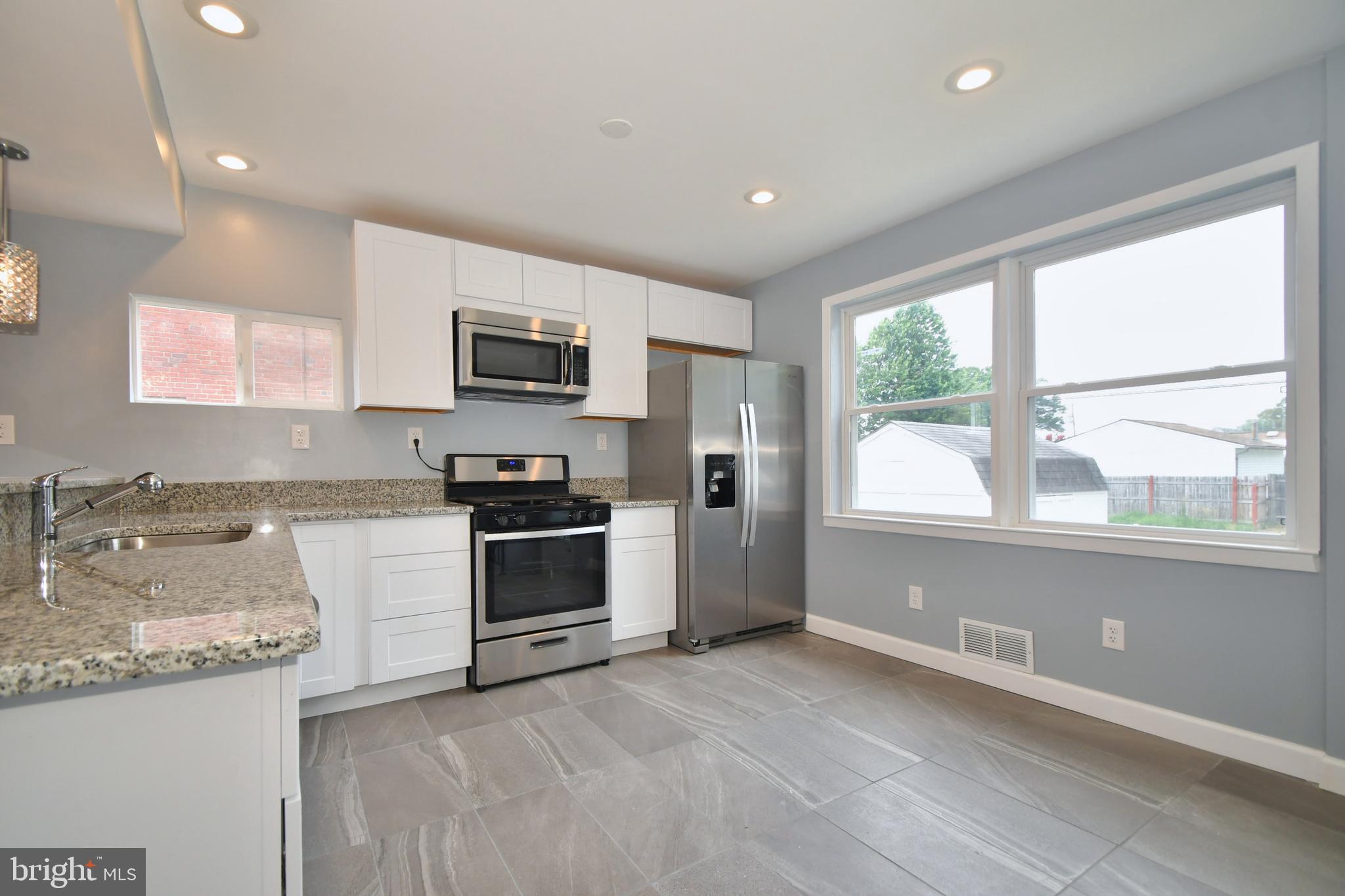 1624 Riverwood Road Baltimore, MD 21221 - Photo 13 of 40
