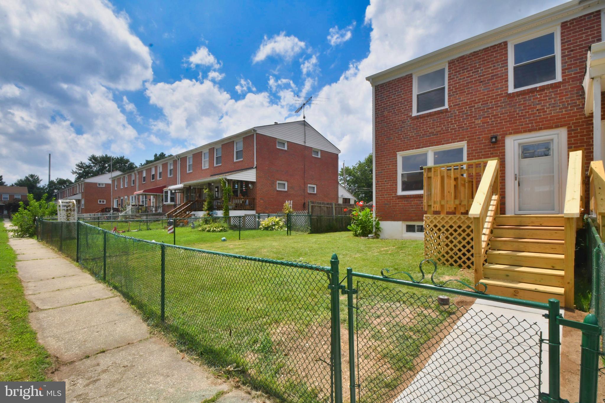 1624 Riverwood Road Baltimore, MD 21221 - Photo 4 of 40