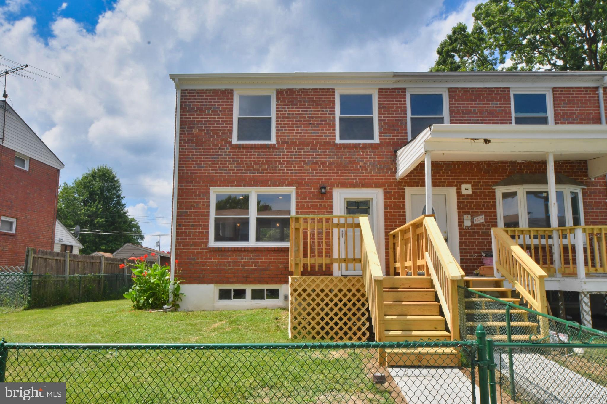 1624 Riverwood Road Baltimore, MD 21221 - Photo 5 of 40
