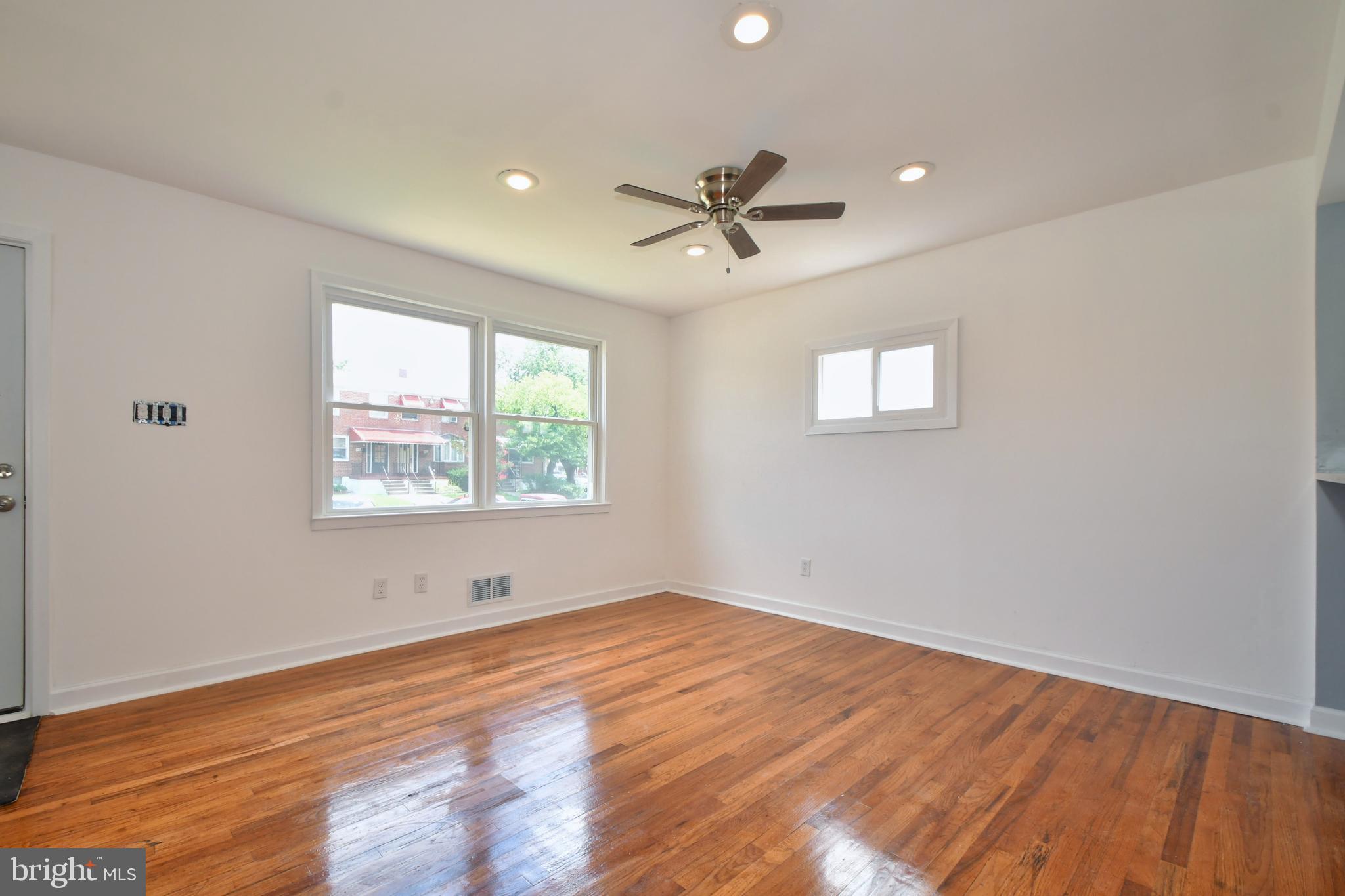 1624 Riverwood Road Baltimore, MD 21221 - Photo 9 of 40