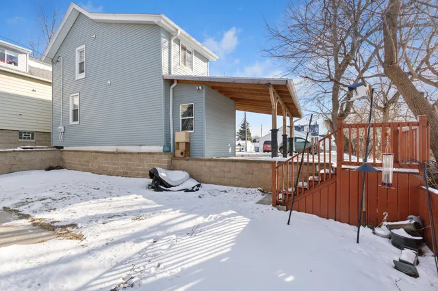 $599,000 | 104 East Clarence Street, Unit 106, Milwaukee, WI 53207