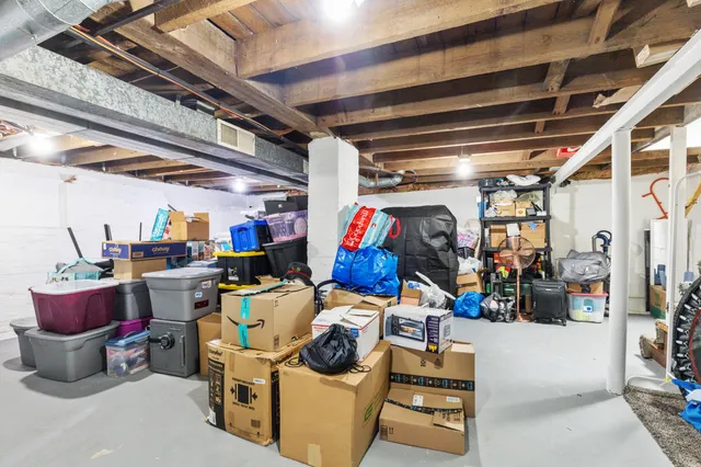 $599,000 | 104 East Clarence Street, Unit 106, Milwaukee, WI 53207