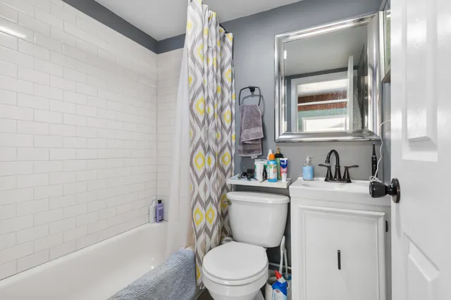 $599,000 | 104 East Clarence Street, Unit 106, Milwaukee, WI 53207