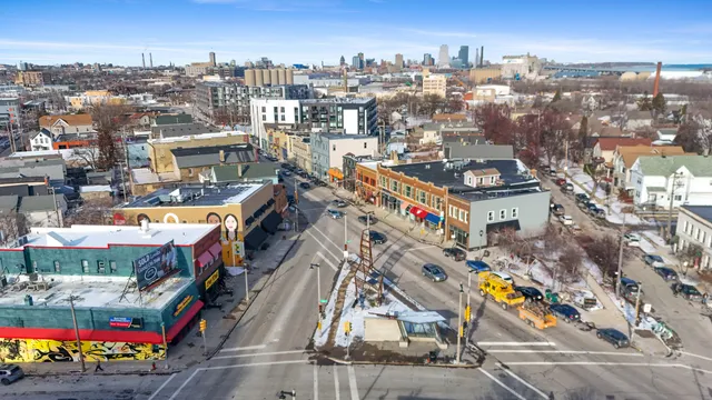 $599,000 | 104 East Clarence Street, Unit 106, Milwaukee, WI 53207