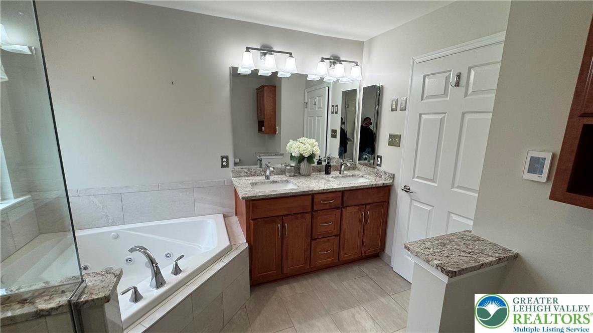 135 Clover Hollow Road Easton, PA 18045 - Photo 16 of 66