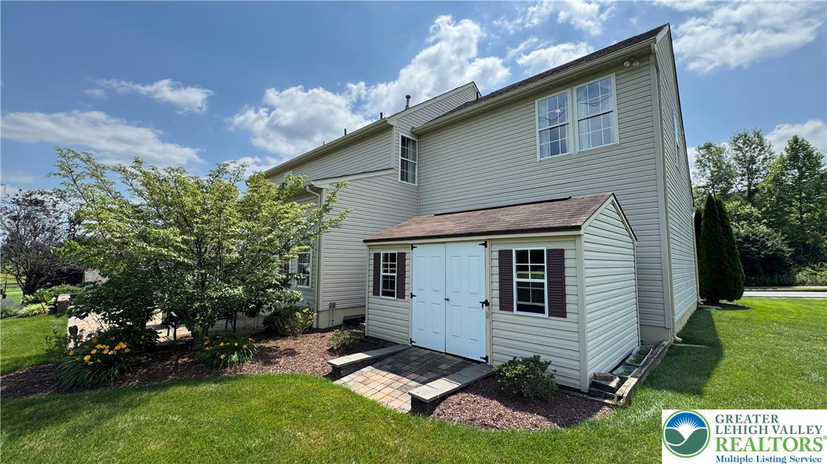 135 Clover Hollow Road Easton, PA 18045 - Photo 9 of 66