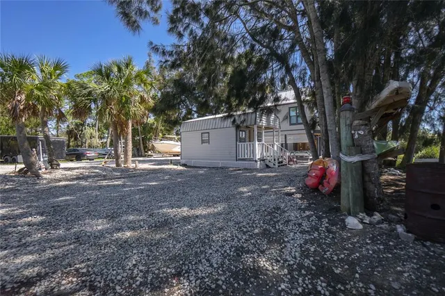 $598,500 | 16490 Indiana Avenue, Cedar Key, FL 32625