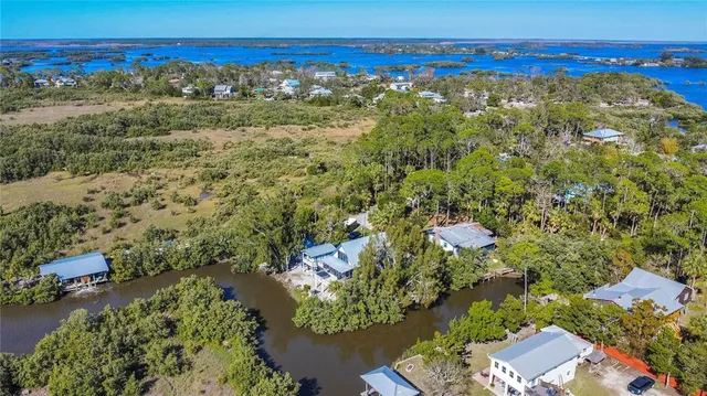 $598,500 | 16490 Indiana Avenue, Cedar Key, FL 32625