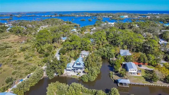 $598,500 | 16490 Indiana Avenue, Cedar Key, FL 32625