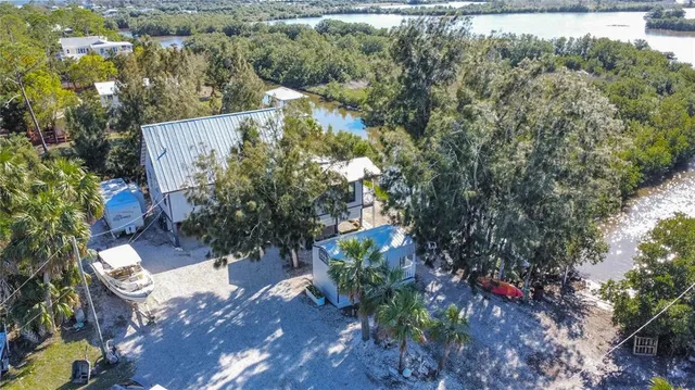 $598,500 | 16490 Indiana Avenue, Cedar Key, FL 32625