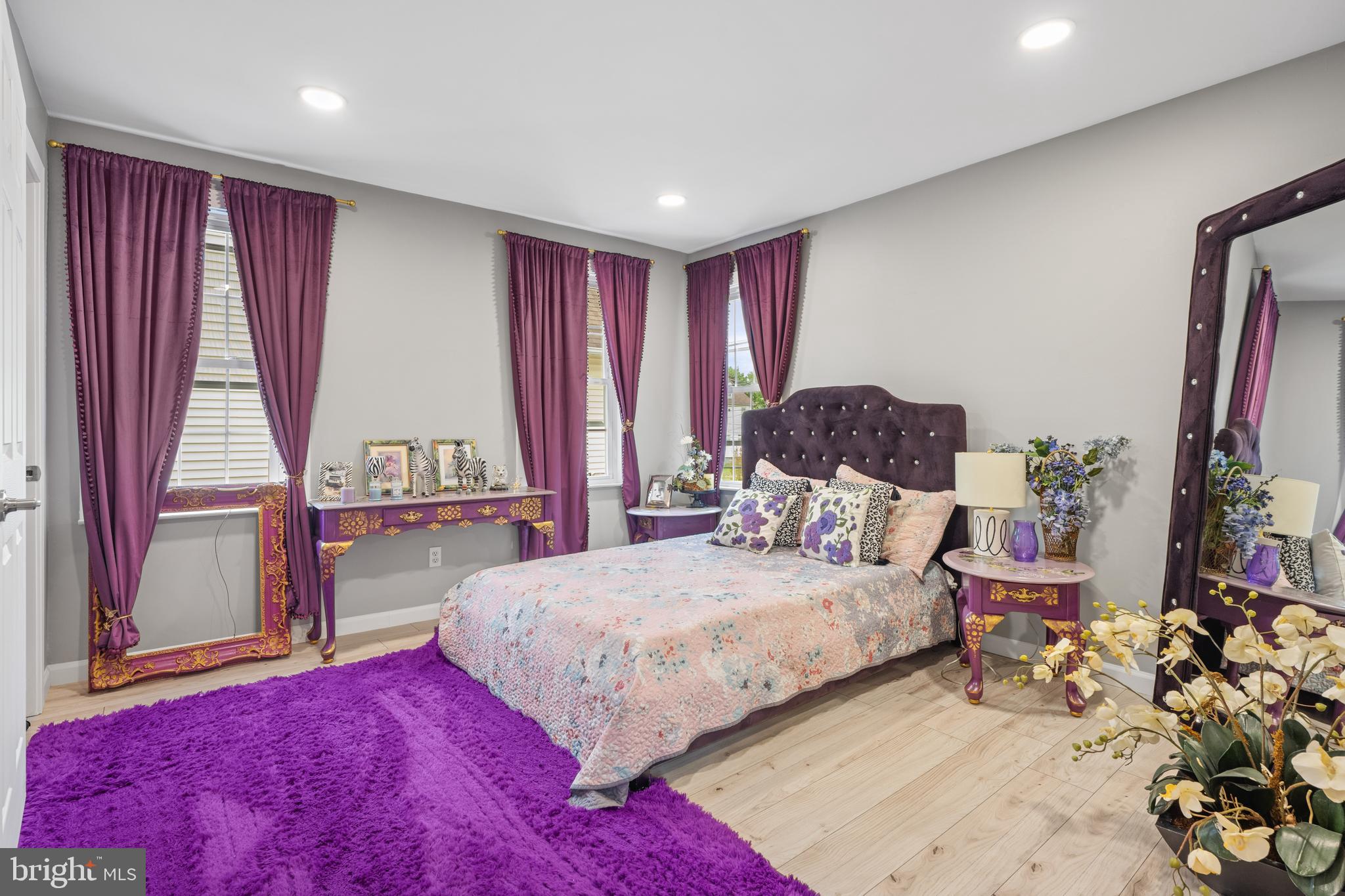 121 Cleveland Avenue Riverside, NJ 08075 - Photo 17 of 35 a bedroom with a bed and a window