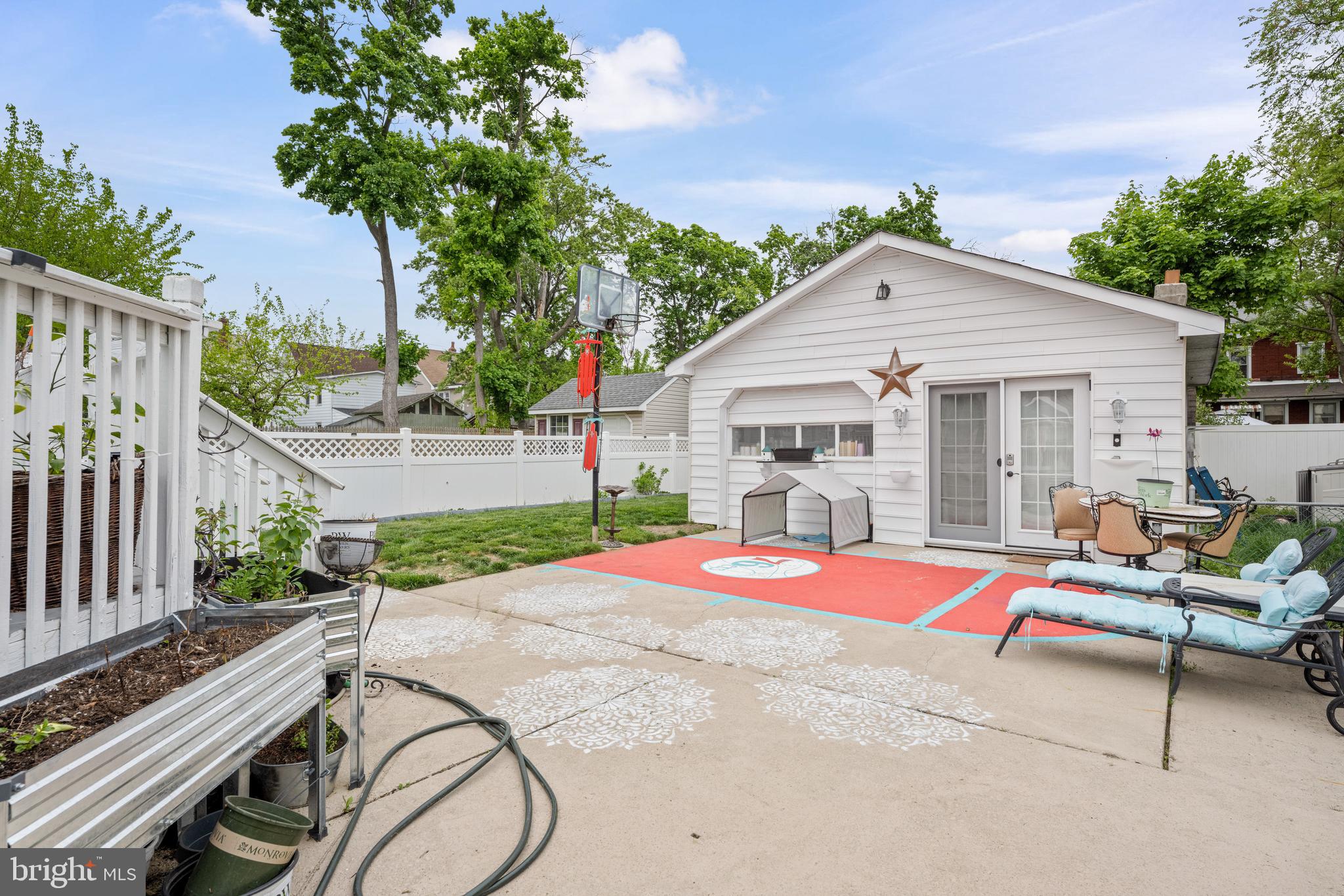 121 Cleveland Avenue Riverside, NJ 08075 - Photo 27 of 35 a patio with table and chairs