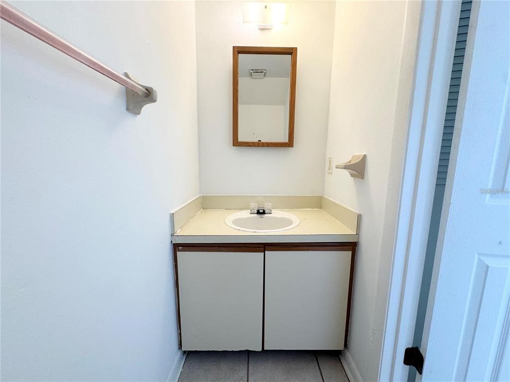 2300 Southwest 43rd Street, Unit M4 Gainesville, FL 32607 - Photo 14 of 16 Gallery Image 14