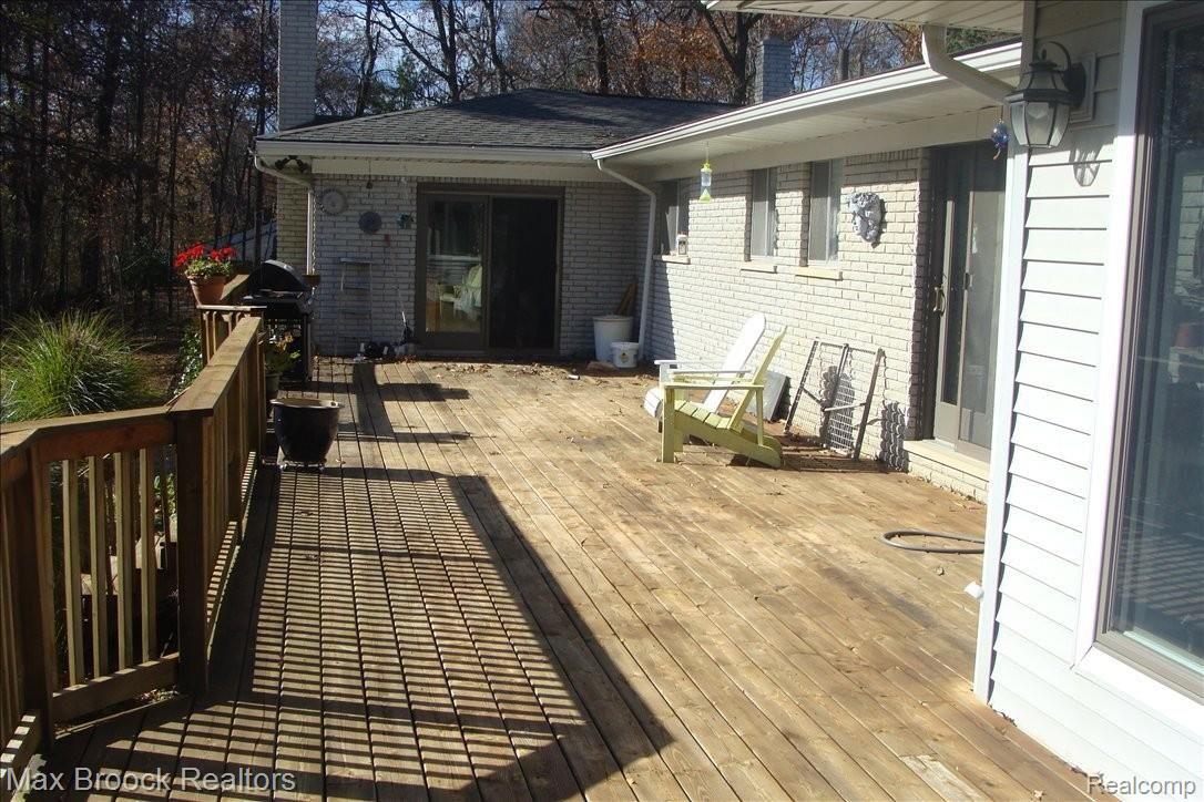6911 Rattalee Lake Road Clarkston, MI 48348 - Photo 8 of 24 DSC02375