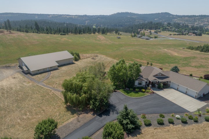 11309 South Freya Road Spokane, WA 99223 - Photo 2 of 20 Gallery Image 2