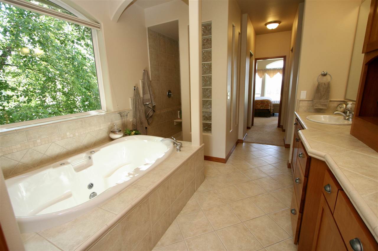 11309 South Freya Road Spokane, WA 99223 - Photo 12 of 20 Gallery Image 12
