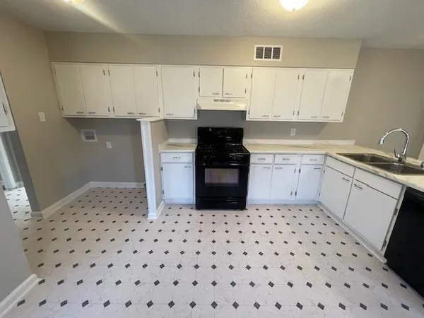 $1,750 | 3898 Barton Drive, Memphis, TN 38116