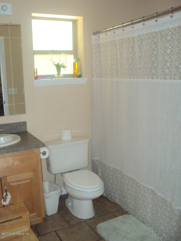 6546 Firetower Road Keystone Heights, FL 32656 - Photo 10 of 10 Bathroom