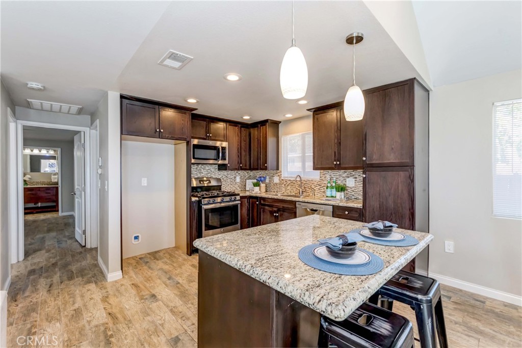 32983 Garner Road Lake Elsinore, CA 92530 - Photo 8 of 25