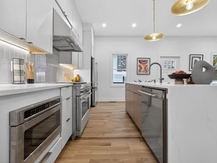 $929,000 | 142 Birch Street, Unit 1, Boston, MA 02131