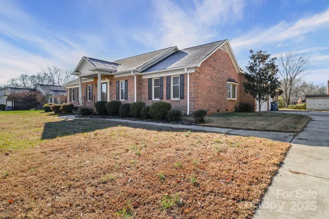 $469,900 | 3023 Tradd Drive, Harrisburg, NC 28075