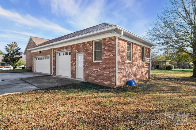 $469,900 | 3023 Tradd Drive, Harrisburg, NC 28075