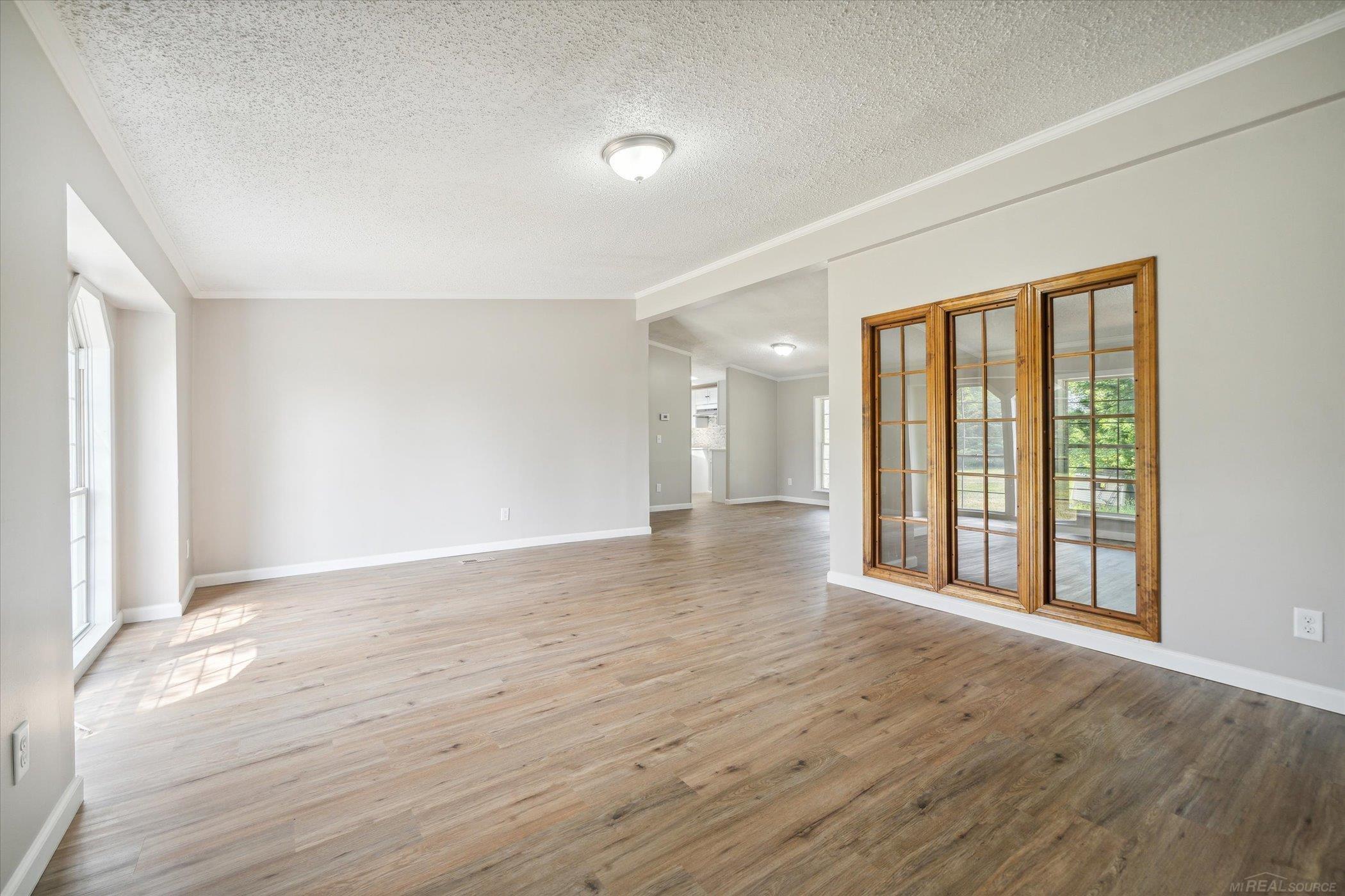 8397 Vincent Road Croswell, MI 48422 - Photo 6 of 43 50117189-5.JPG