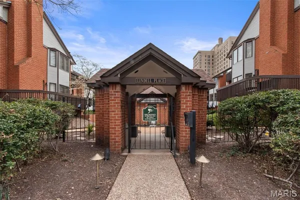 $419,000 | 4444 Lindell Boulevard, Unit 6, St. Louis, MO 63108