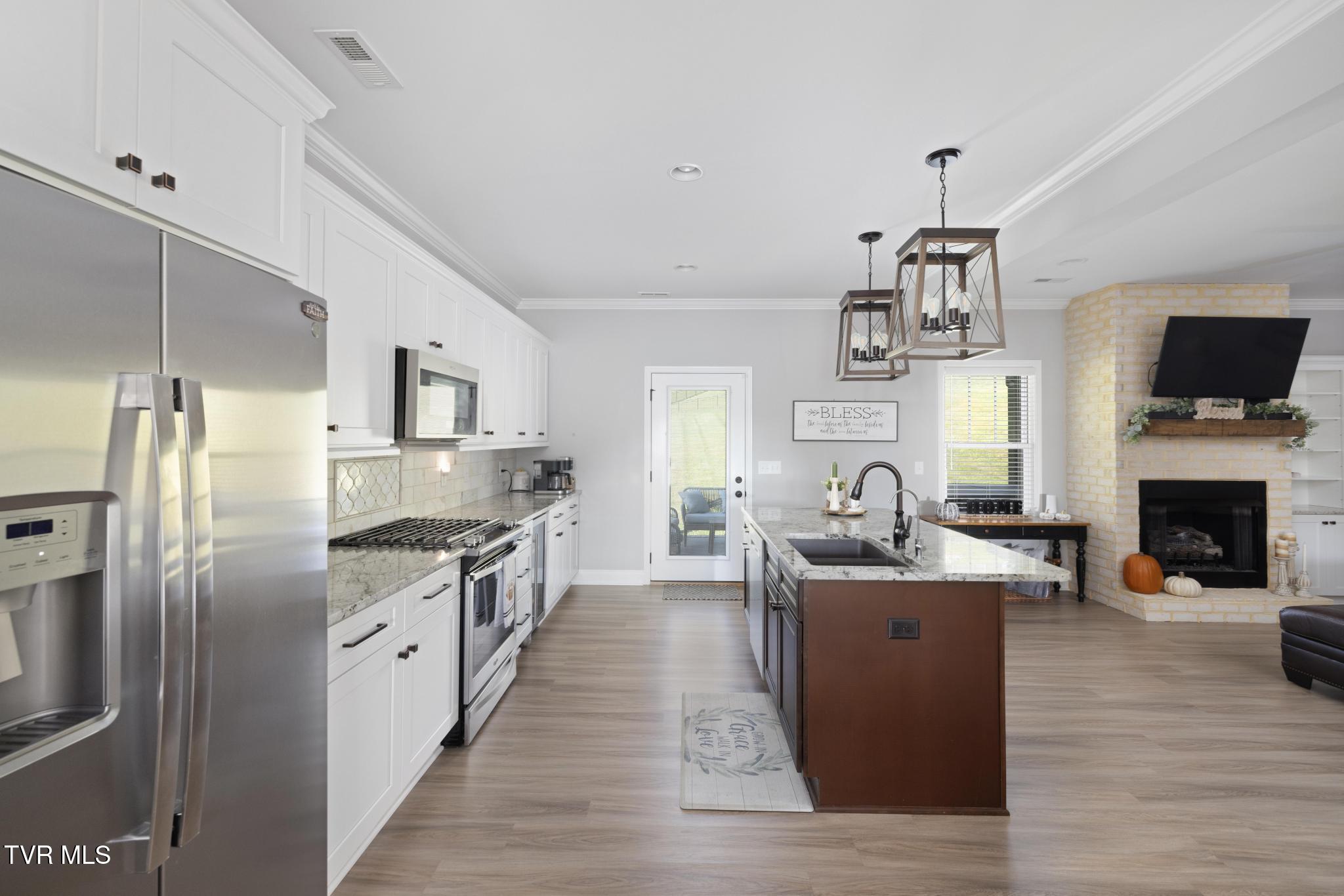 1394 Prospects Way Johnson City, TN 37615 - Photo 7 of 55 IMG_7820