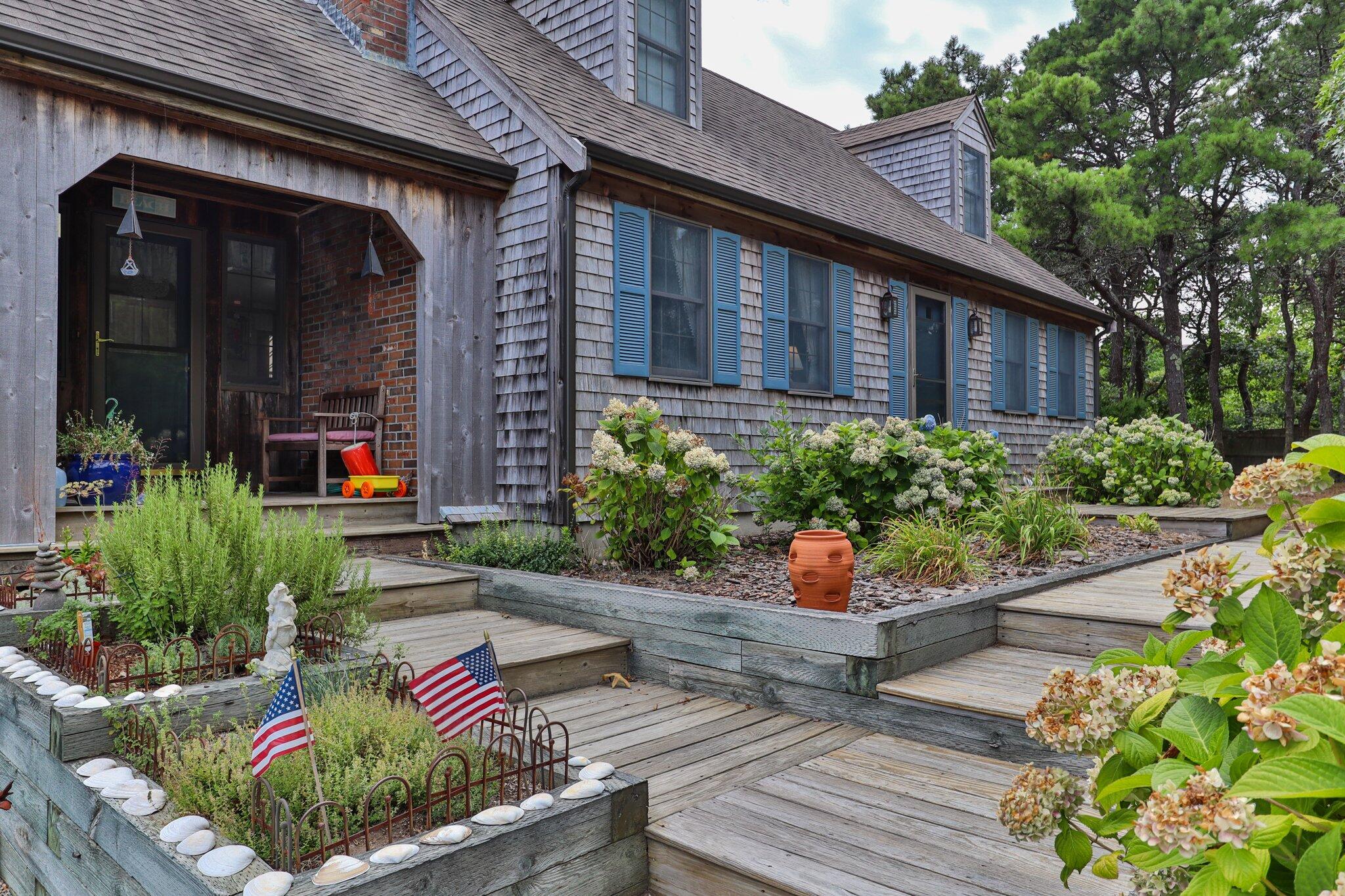 106 Castle Road Truro, MA 02666 - Photo 4 of 47 6-web-or-mls-106-castle-rd