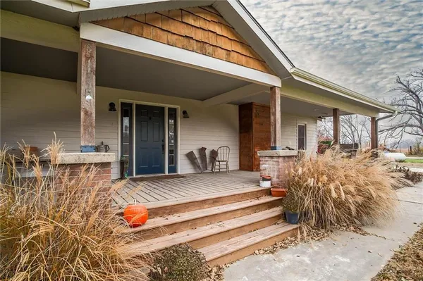 $435,000 | 3958 Louisiana Road, Ottawa, KS 66067