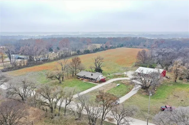$450,000 | 3958 Louisiana Road, Ottawa, KS 66067