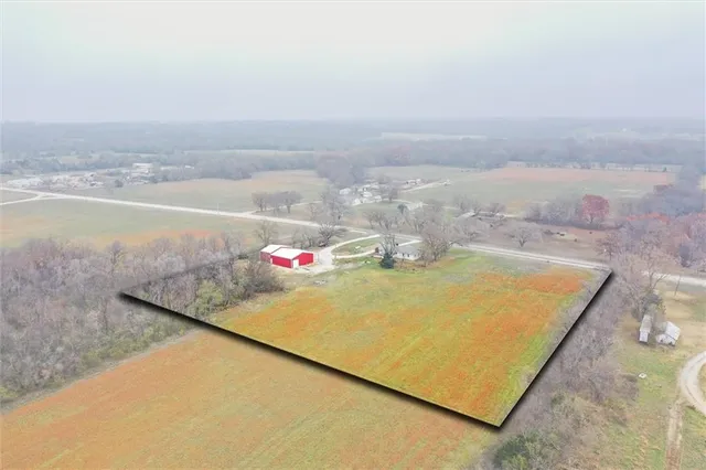 $450,000 | 3958 Louisiana Road, Ottawa, KS 66067