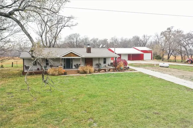 $450,000 | 3958 Louisiana Road, Ottawa, KS 66067