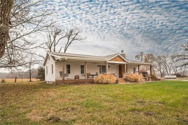 $435,000 | 3958 Louisiana Road, Ottawa, KS 66067