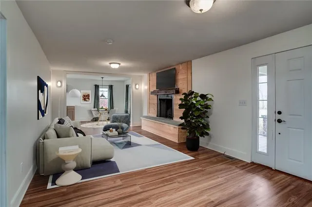 $450,000 | 3958 Louisiana Road, Ottawa, KS 66067