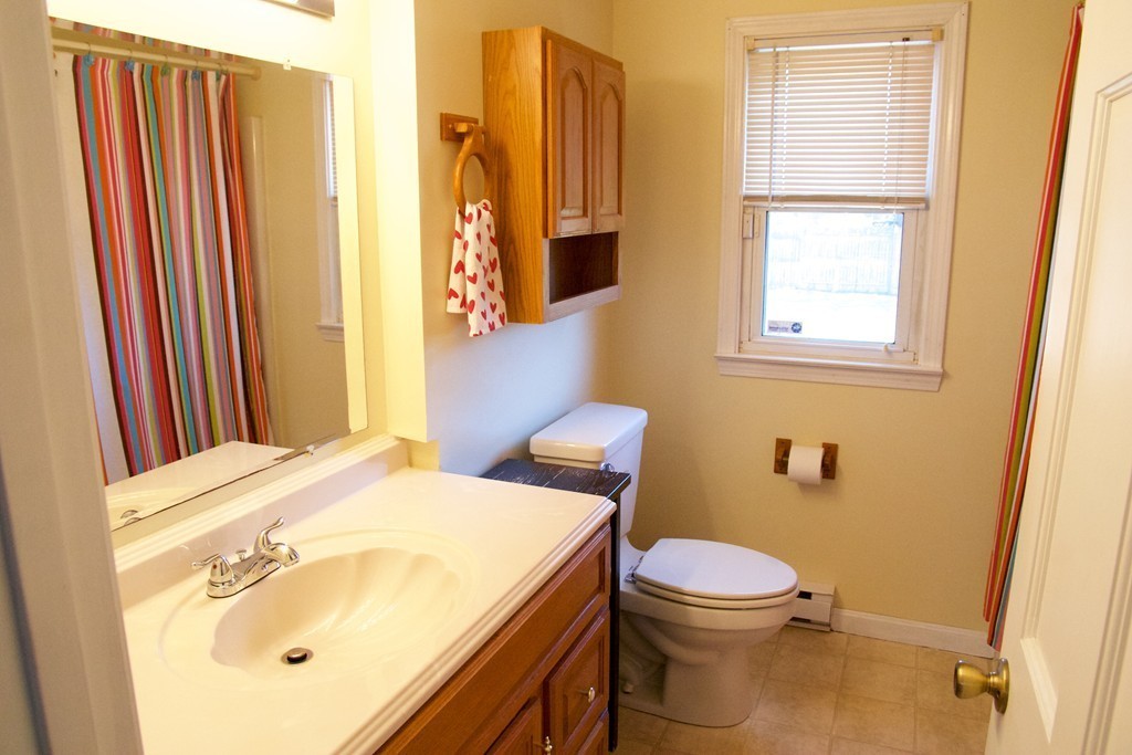 4 Bounty Road Oxford, MA 01540 - Photo 9 of 20 Gallery Image 9
