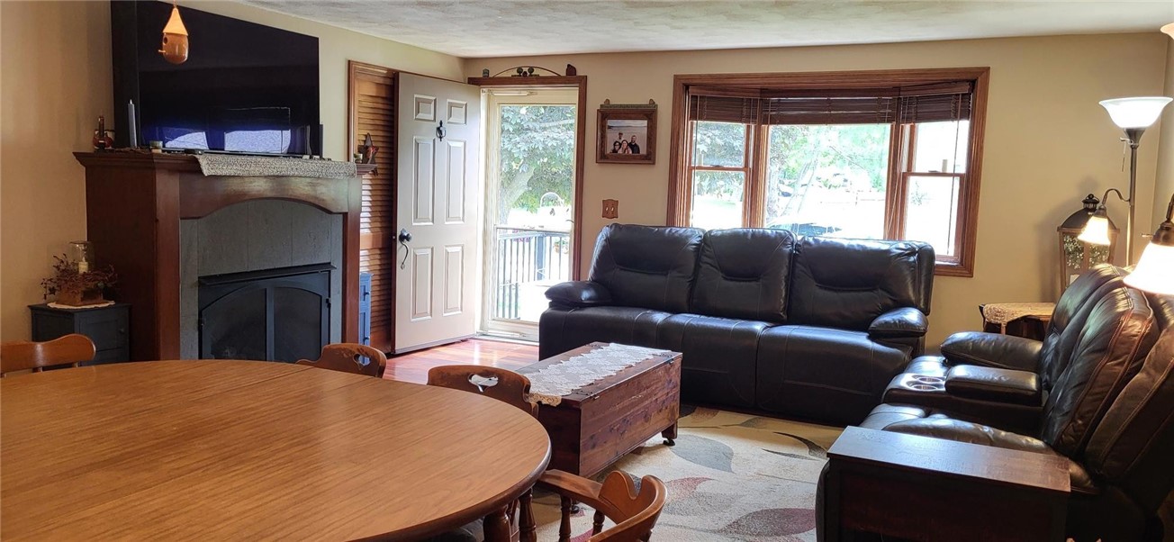 6 Colonial Road Coventry, RI 02816 - Photo 12 of 16