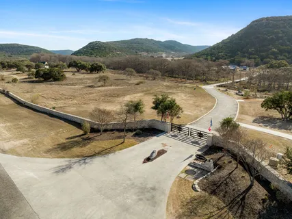 $295,000 | 6098 Highway 83, Leakey, TX 78873