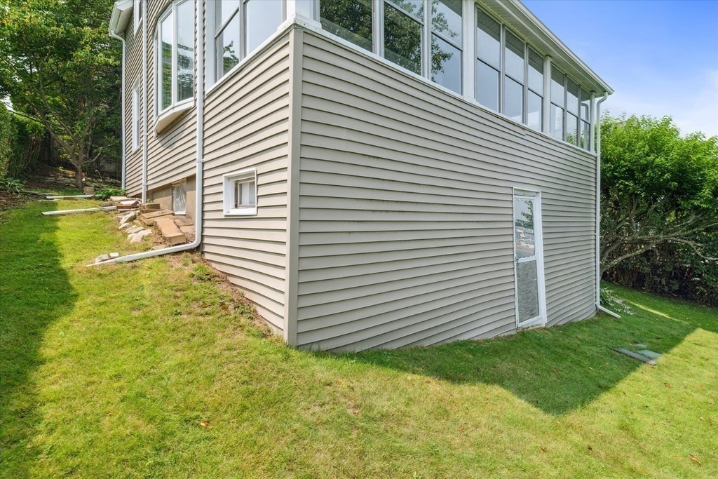 89 R Upland Road Winthrop, MA 02152 - Photo 33 of 42