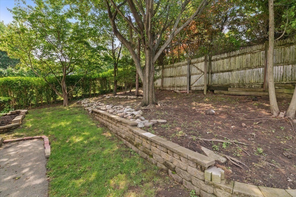 89 R Upland Road Winthrop, MA 02152 - Photo 37 of 42