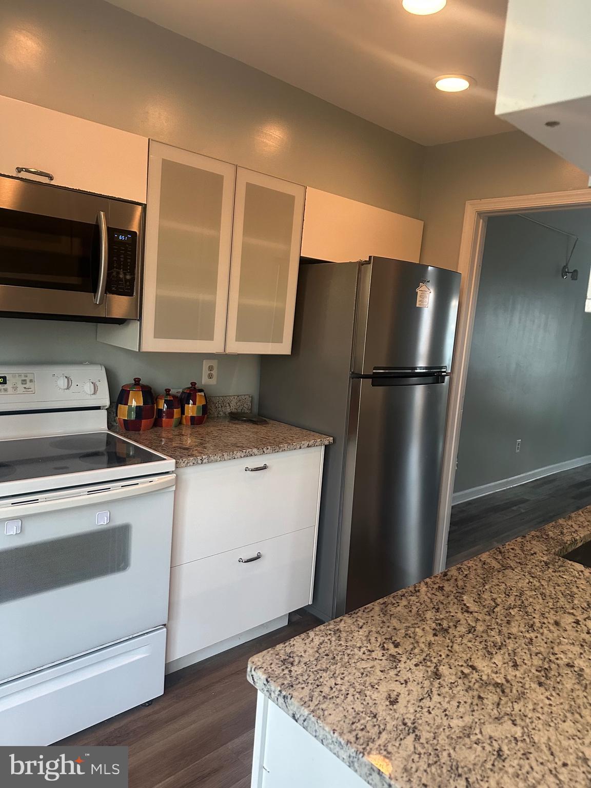326 Lancaster Square, Unit 326 Sterling, VA 20164 - Photo 12 of 26 Renovated Kitchen