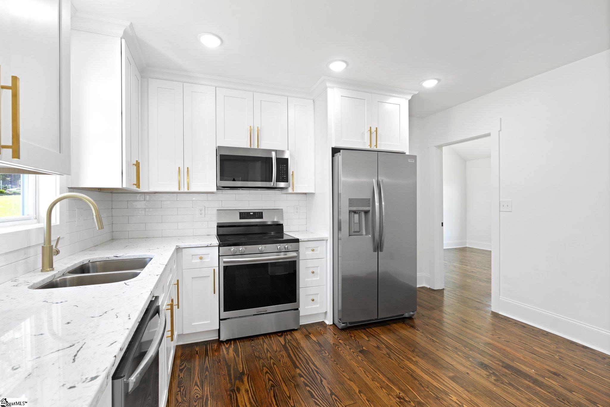 2 Maco Street Greenville, SC 29607 - Photo 12 of 35