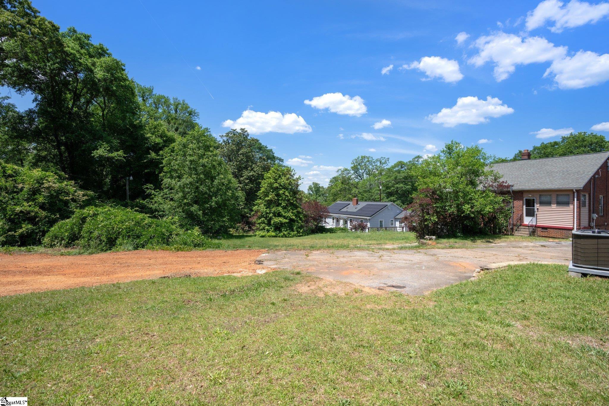2 Maco Street Greenville, SC 29607 - Photo 29 of 35
