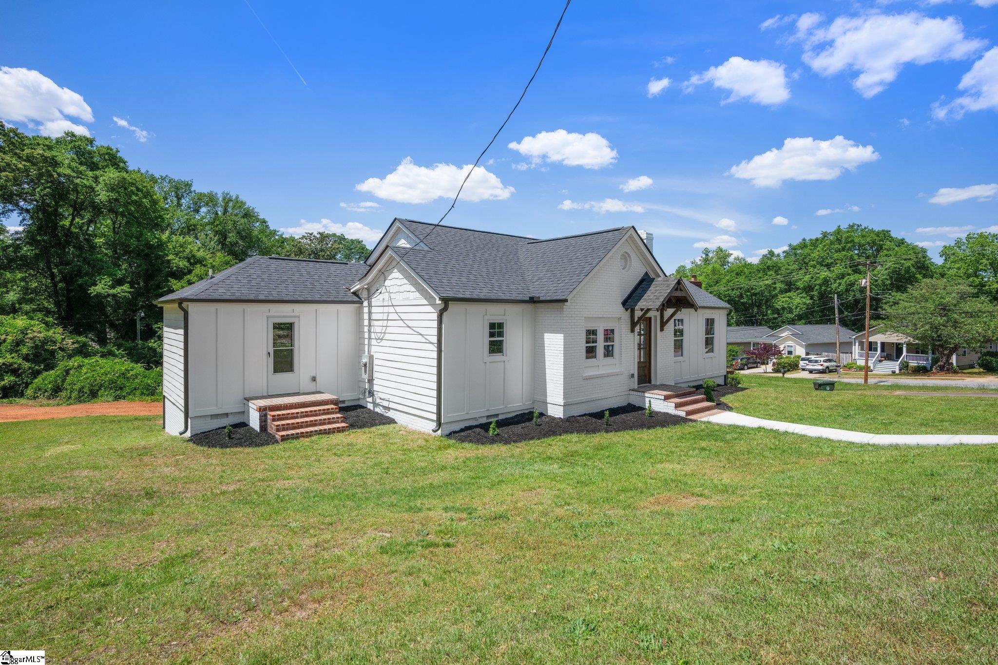 2 Maco Street Greenville, SC 29607 - Photo 33 of 35