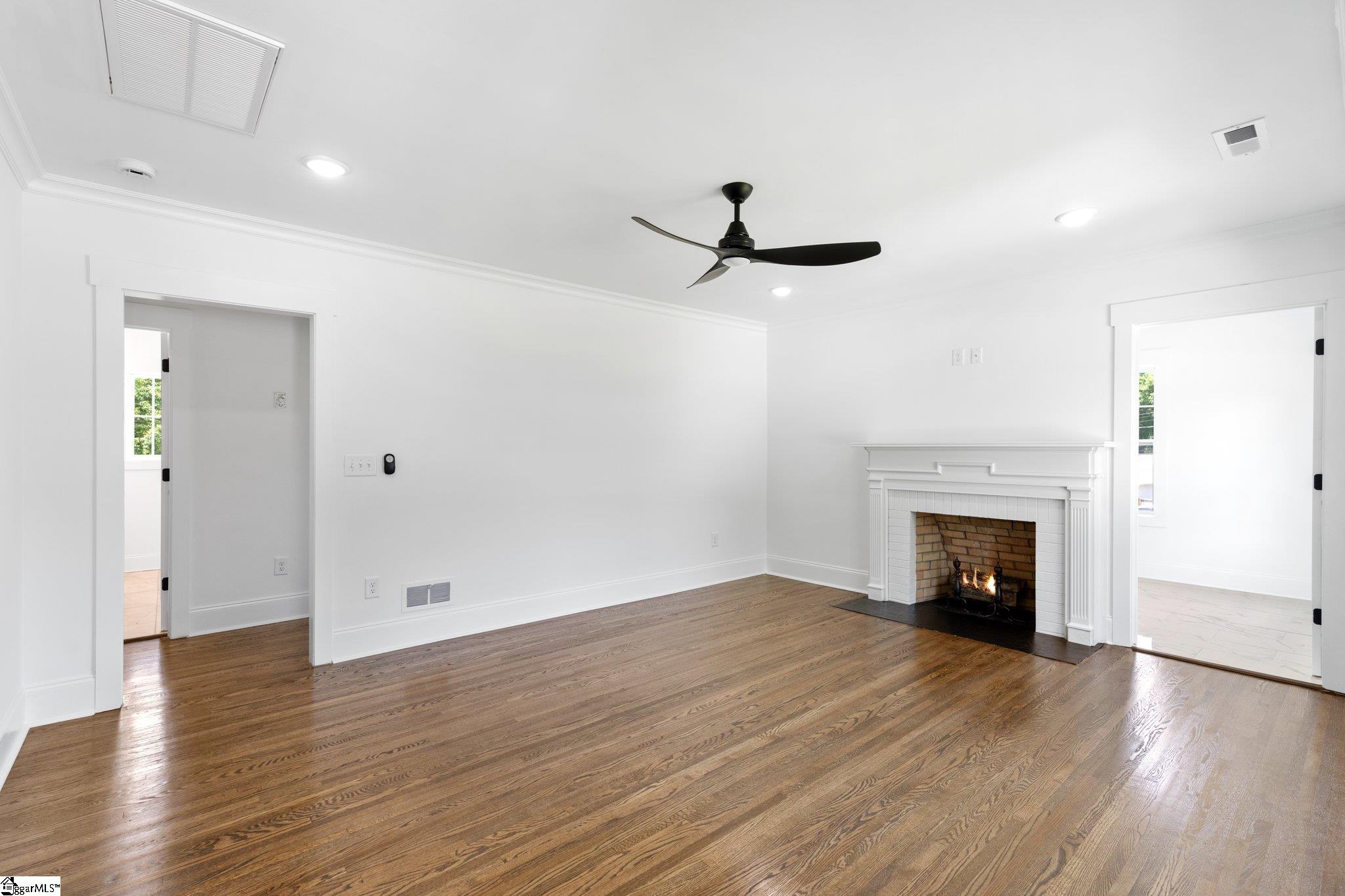 2 Maco Street Greenville, SC 29607 - Photo 4 of 35