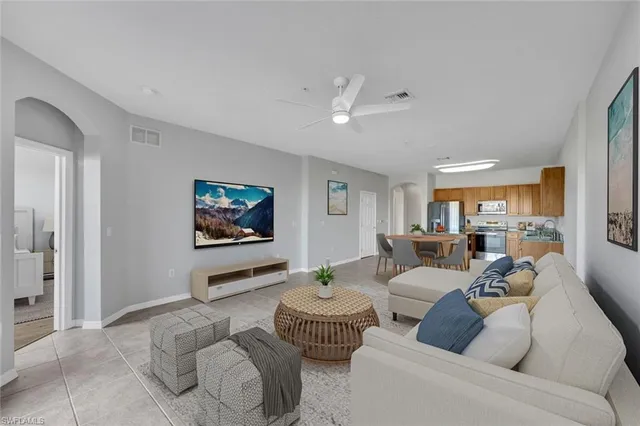 $319,000 | 9621 Spanish Moss Way, Unit 3831, Bonita Springs, FL 34135