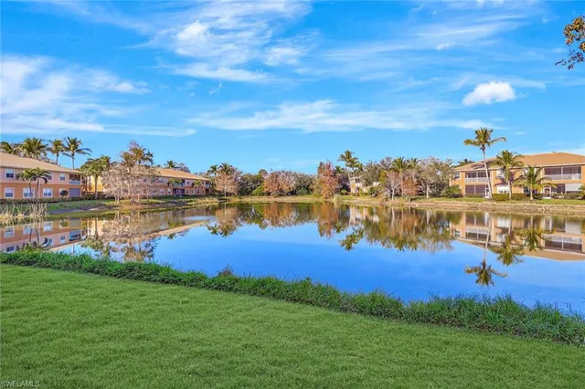 $319,000 | 9621 Spanish Moss Way, Unit 3831, Bonita Springs, FL 34135